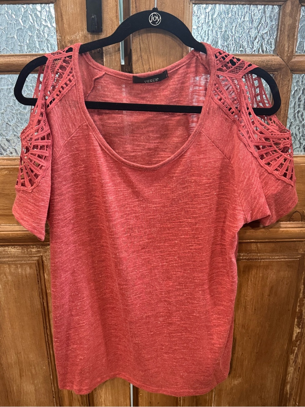 VENUS Coral Cold-Shoulder Crochet Sleeve Tee